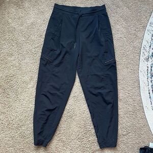 Athleta Black Utility Jogger Pants Zippered Cargo Pockets Drawstring Sz 2